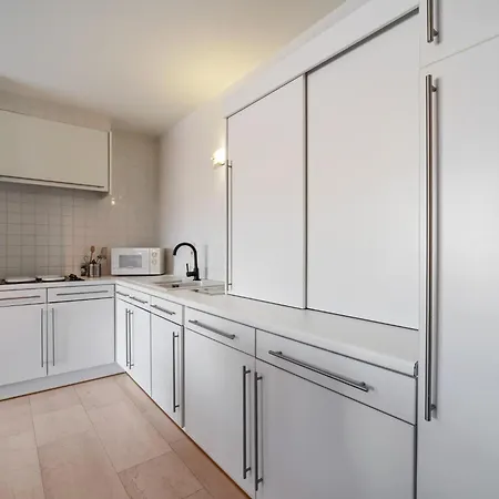 Beautiful Flat In The Centre Of Apartment *